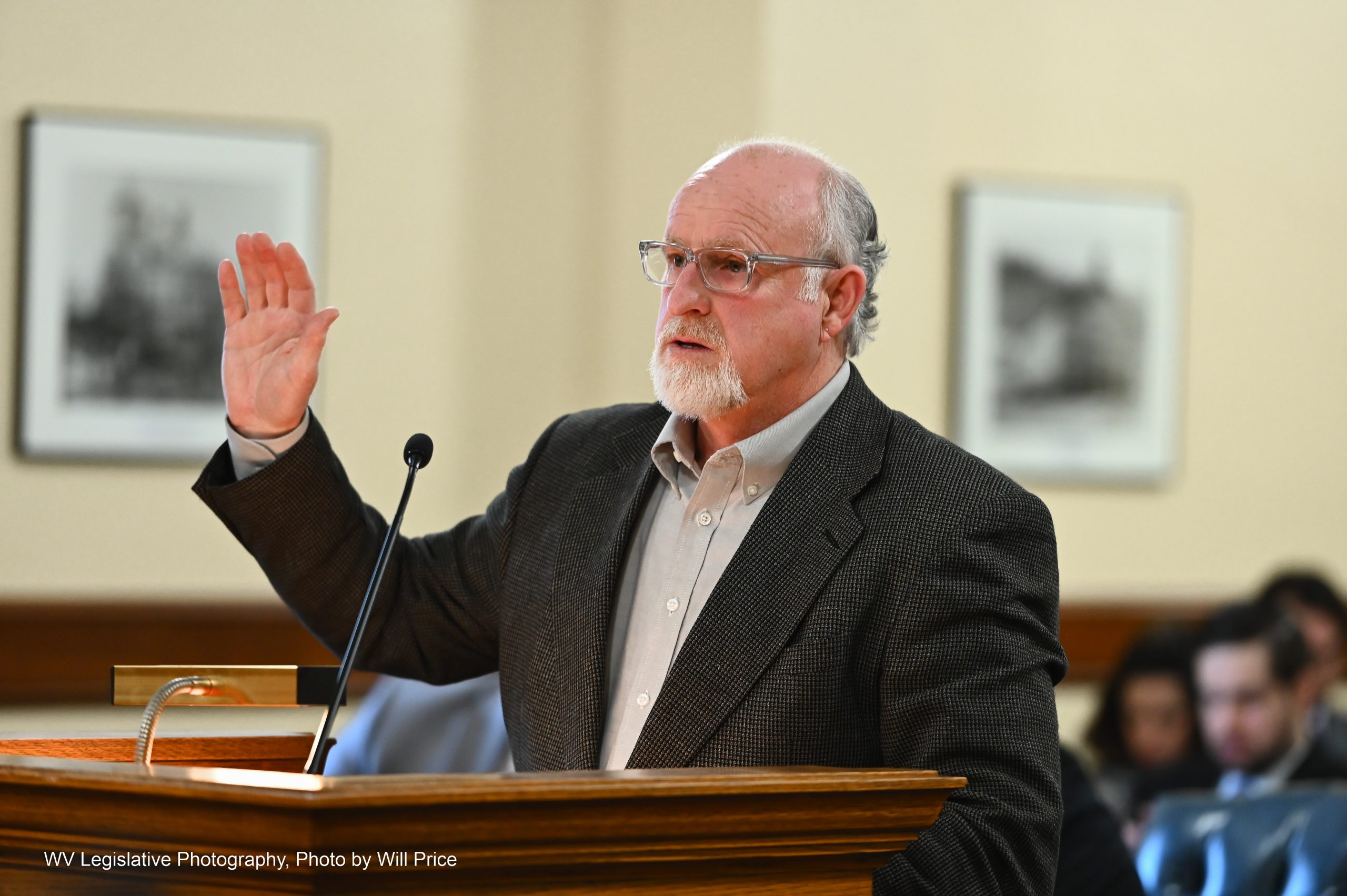 Senate again moves bill to limit duration of unemployment benefits, set job-search requirements